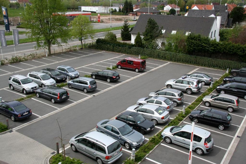 Biznis Hotel Lokeren Exterior photo